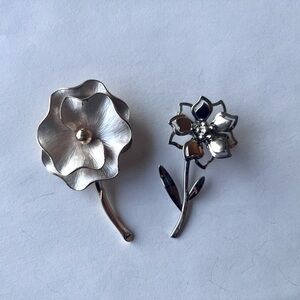 Vintage Flower Brooch - Set of Two